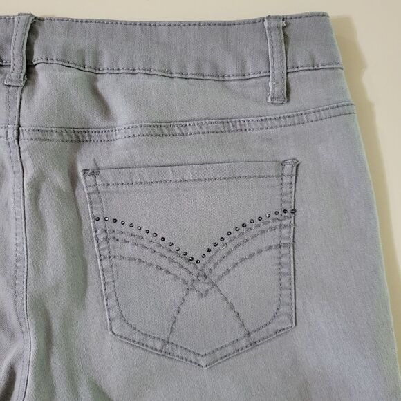 Roz & Ali Gray Straight Leg Denim Jeans - Picture 10 of 13